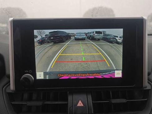 Used 2025 Toyota RAV4 LE image 23