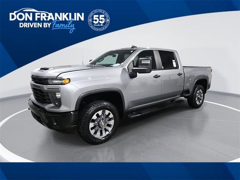 Used 2025 Chevrolet Silverado 2500 Custom w/ Custom Convenience Package image 1