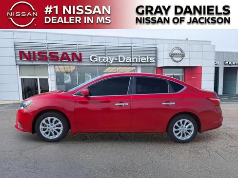 Used 2018 Nissan Sentra SV FWD image 4