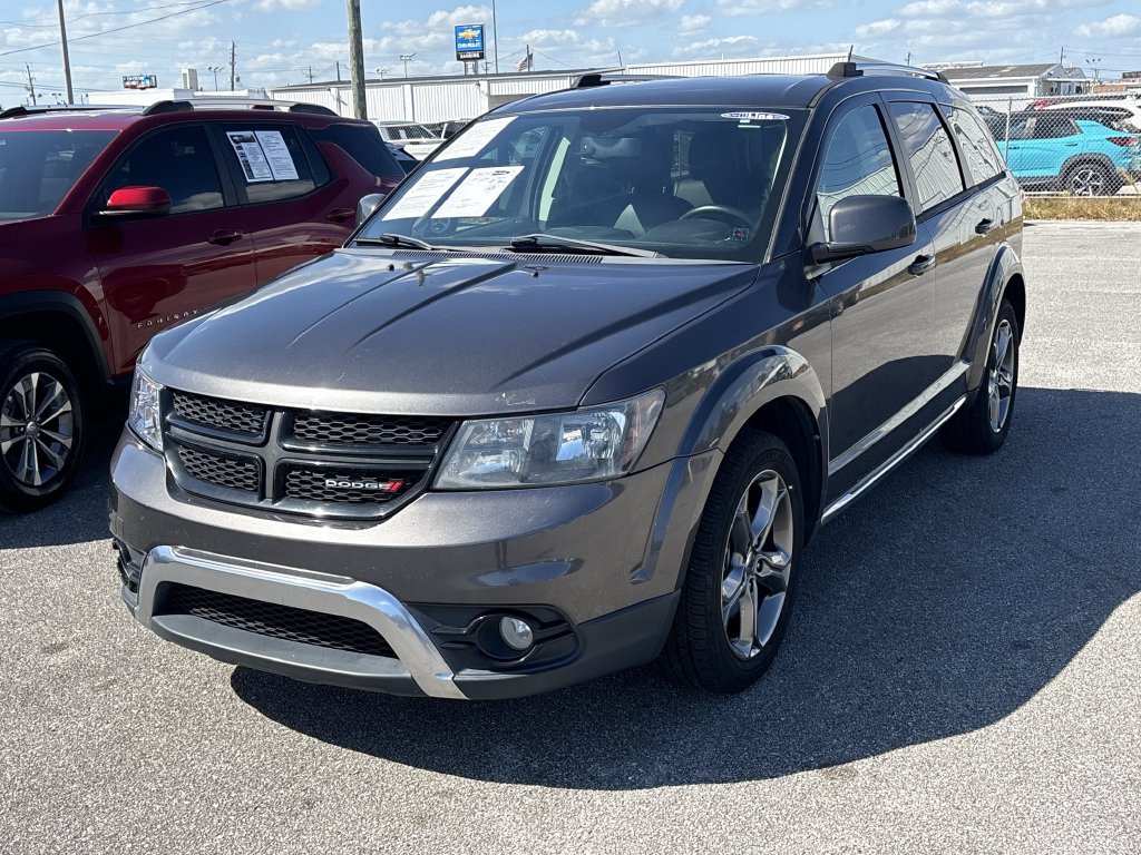 Used 2018 Dodge Journey Crossroad w/ Driver Convenience Group FWD image 3