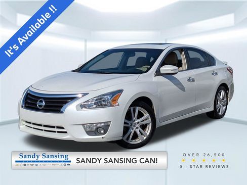 Used 2013 Nissan Altima 3.5 SV w/ Navigation Pkg image 1