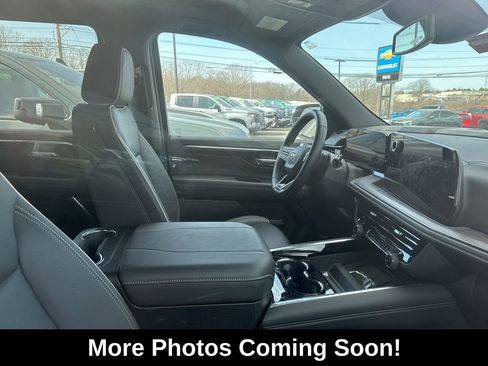 Used 2025 Chevrolet Tahoe Premier w/ Sun And Tow Package image 2