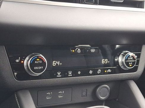 New 2026 Mitsubishi Outlander SE AWD/4WD image 8
