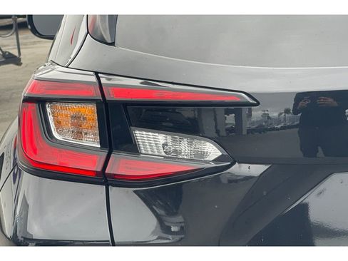 Used 2024 Subaru Crosstrek 2.0i Premium image 13