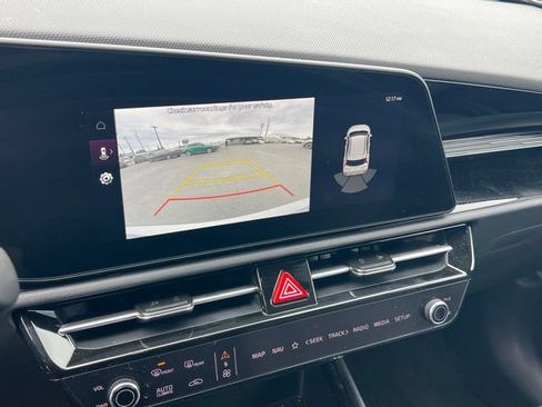 Certified 2025 Kia Niro Wind w/ Wind Preserve Package FWD image 19