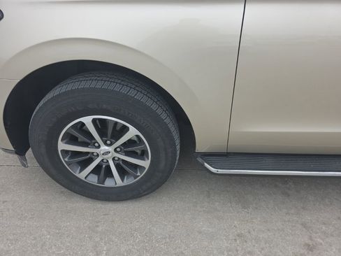 Used 2018 Ford Expedition Max XLT w/ Equipment Group 202A image 6