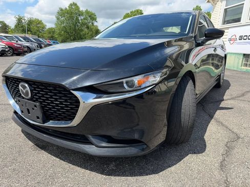 Used 2019 MAZDA MAZDA3 Sedan w/ Select Package FWD image 9
