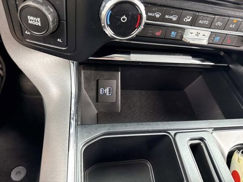 Used 2023 Ford F150 Lariat AWD/4WD image 37