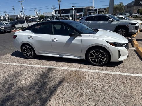 Used 2024 Nissan Sentra SR FWD image 10