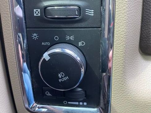 Used 2014 RAM 1500 Laramie w/ Convenience Group image 20