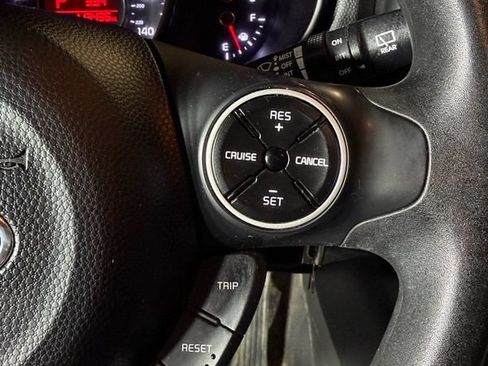Used 2016 Kia Soul FWD image 11