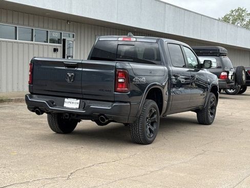 New 2026 RAM 1500 4x4 Crew Cab image 3