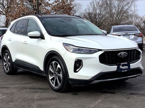 Used 2023 Ford Escape Platinum image 38