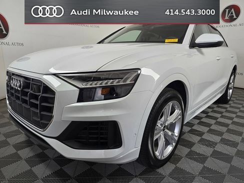 Used 2023 Audi Q8 Premium w/ Convenience Package AWD/4WD image 5
