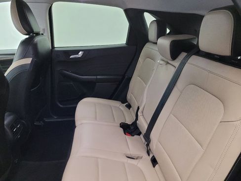 Used 2021 Ford Escape Titanium image 18