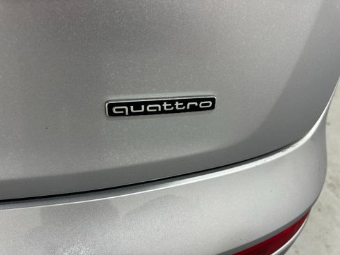 Certified 2023 Audi Q5 2.0T Premium w/ Convenience Package image 9