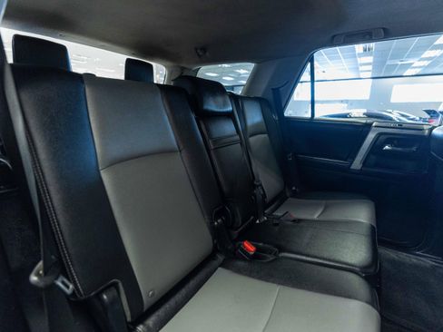 Used 2018 Toyota 4Runner SR5 Premium AWD/4WD image 16