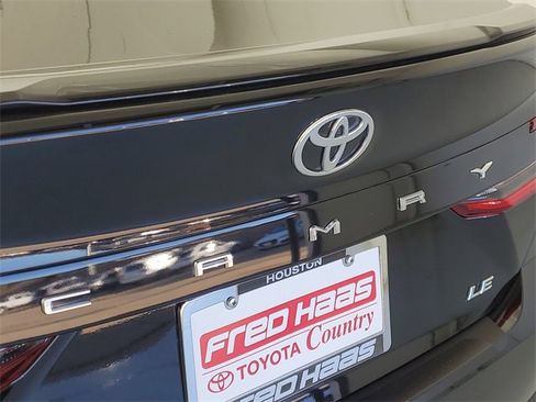 Used 2025 Toyota Camry LE image 9