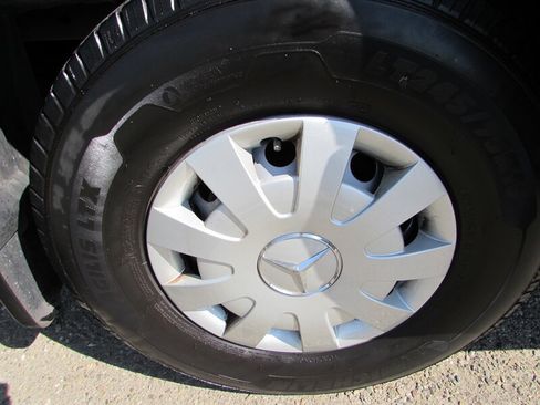 Used 2023 Mercedes-Benz Sprinter 2500 image 31