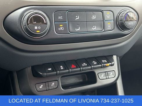 Used 2022 Chevrolet Colorado Z71 image 16