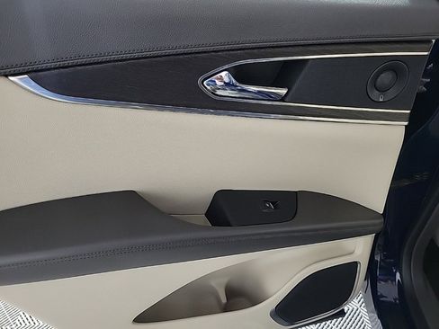 Used 2019 Lincoln Nautilus Reserve image 13