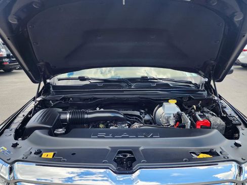 Used 2019 RAM 1500 Big Horn AWD/4WD image 18