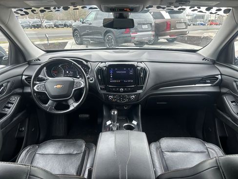 Used 2020 Chevrolet Traverse Premier image 11