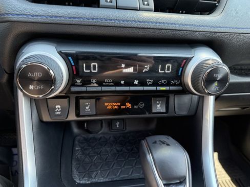 Used 2020 Toyota RAV4 XSE w/ XSE Grade Weather Package AWD/4WD image 25