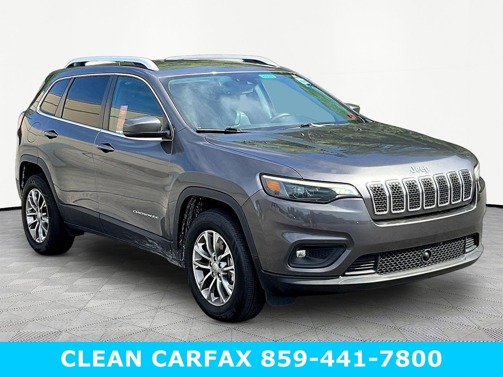 Used 2021 Jeep Cherokee Latitude Lux w/ Comfort/Convenience Group AWD/4WD image 3