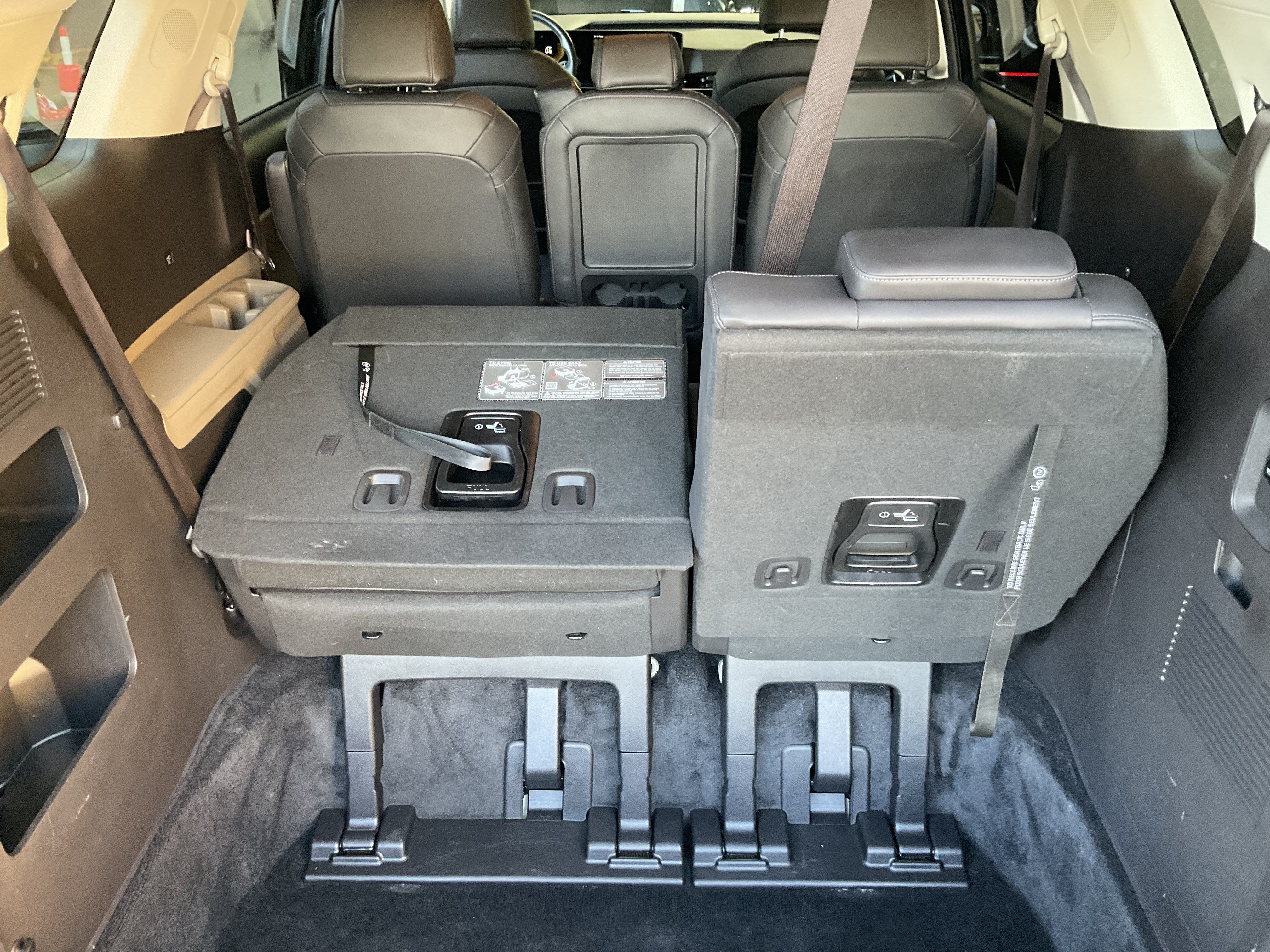 Used 2026 Kia Carnival LXS FWD image 44