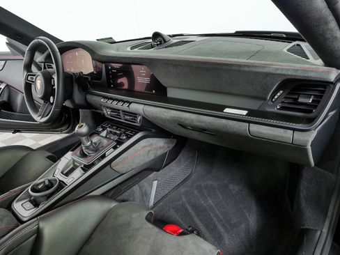 Certified 2026 Porsche 911 GT3 RWD image 23