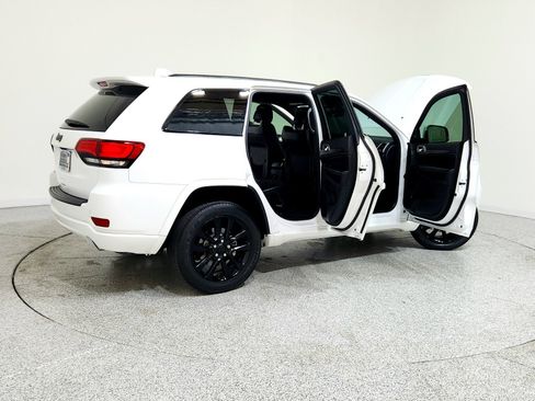 Used 2019 Jeep Grand Cherokee Altitude image 7