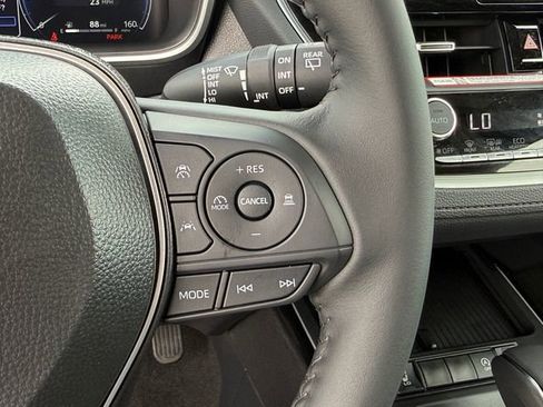 Used 2026 Toyota Corolla Cross XLE w/ Convenience Package image 19