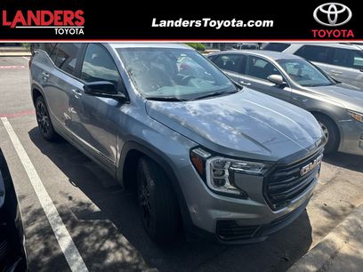 Used 2024 GMC Terrain SLE w/ Driver Convenience Package