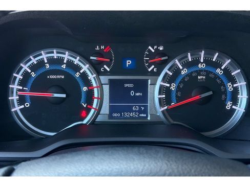Used 2017 Toyota 4Runner SR5 RWD image 29