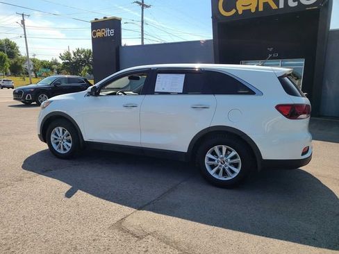 Used 2020 Kia Sorento LX AWD/4WD image 11