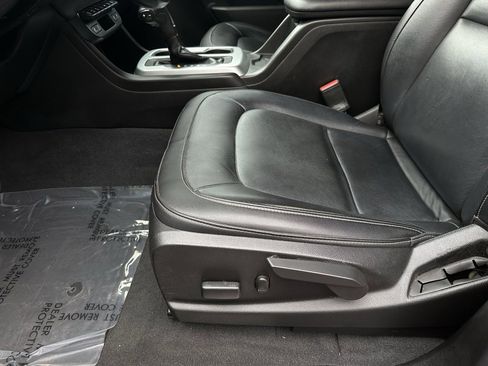 Used 2019 Chevrolet Colorado ZR2 image 12