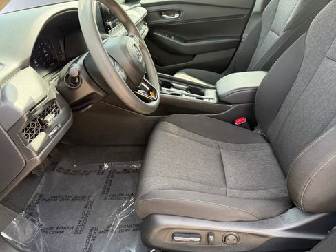 Used 2025 Honda Accord SE image 7