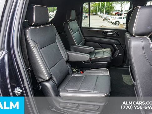 Used 2025 Chevrolet Suburban Premier AWD/4WD image 24