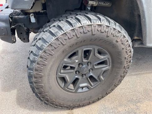 Used 2016 Jeep Wrangler Sport AWD/4WD image 3