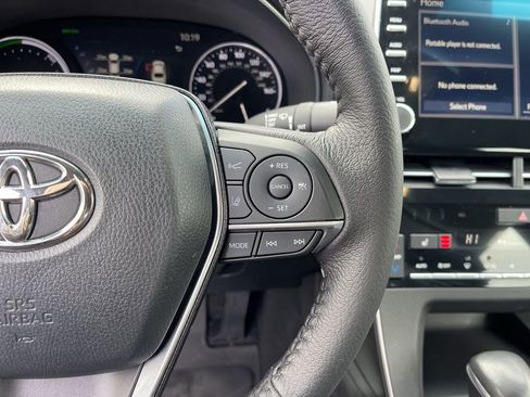 Certified 2021 Toyota Avalon XLE w/ Moonroof Package image 17