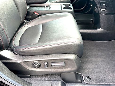 Used 2025 Honda Odyssey Sport-L image 27