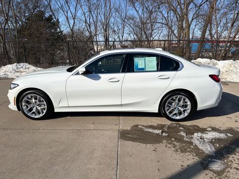 Used 2025 BMW 330i xDrive 330i xDrive image 2