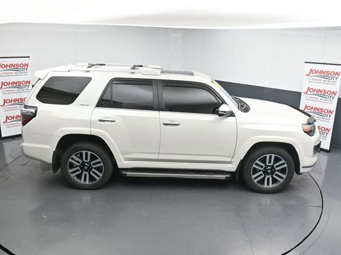 Used 2023 Toyota 4Runner Limited AWD/4WD image 32