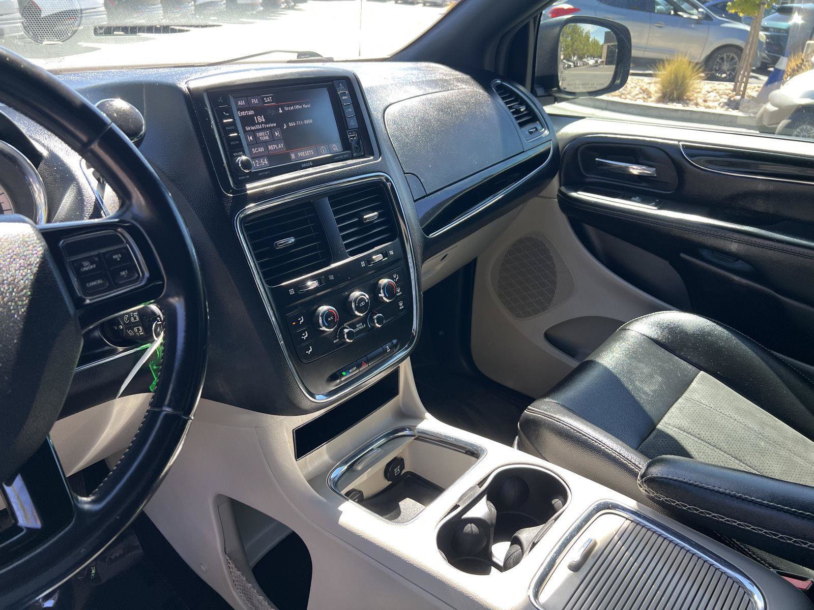 Used 2019 Dodge Grand Caravan SXT FWD image 7