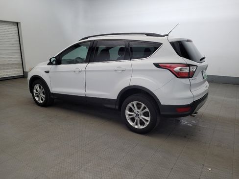 Used 2017 Ford Escape SE w/ Equipment Group 201A AWD/4WD image 3