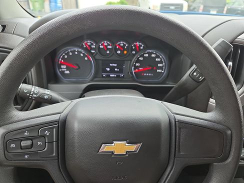 Used 2022 Chevrolet Silverado 1500 Custom RWD image 4