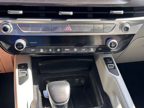 Used 2023 Kia Telluride S image 31