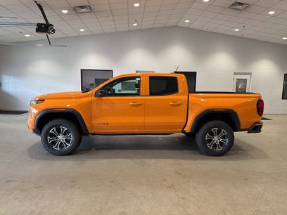 New 2025 GMC Canyon AT4