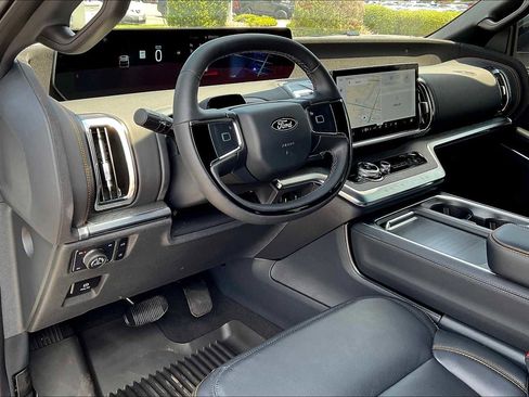 New 2025 Ford Expedition Tremor image 8
